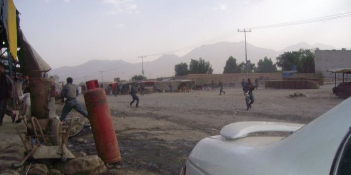 آتش باری پولیس به سوی تظاهر کنندگان عزادار در سرک اصلی دشت برچی کابل