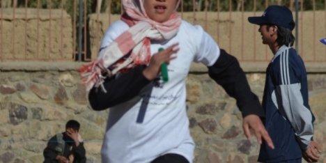 Marathon in Bamiyan: students run for human rights