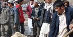 طراح اعتراض های مدنی در افغانستان کشته شد، آيا برای مقابله با اشغالگران افغان باید سلاح بدست گرفت؟